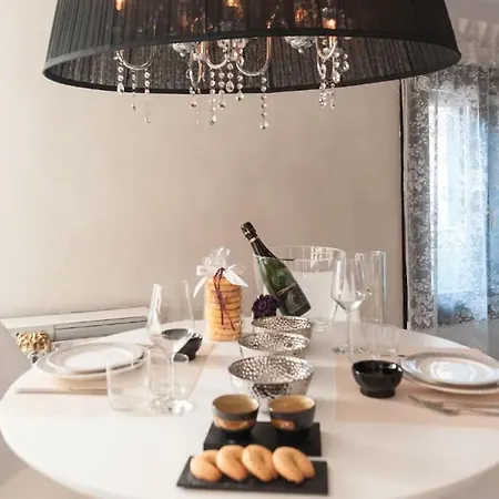 Attico Tinyluxury Penthouse S.marco Nocleg ze śniadaniem *