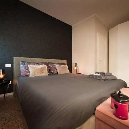 Nocleg ze śniadaniem Attico Tinyluxury Penthouse S.marco Wenecja